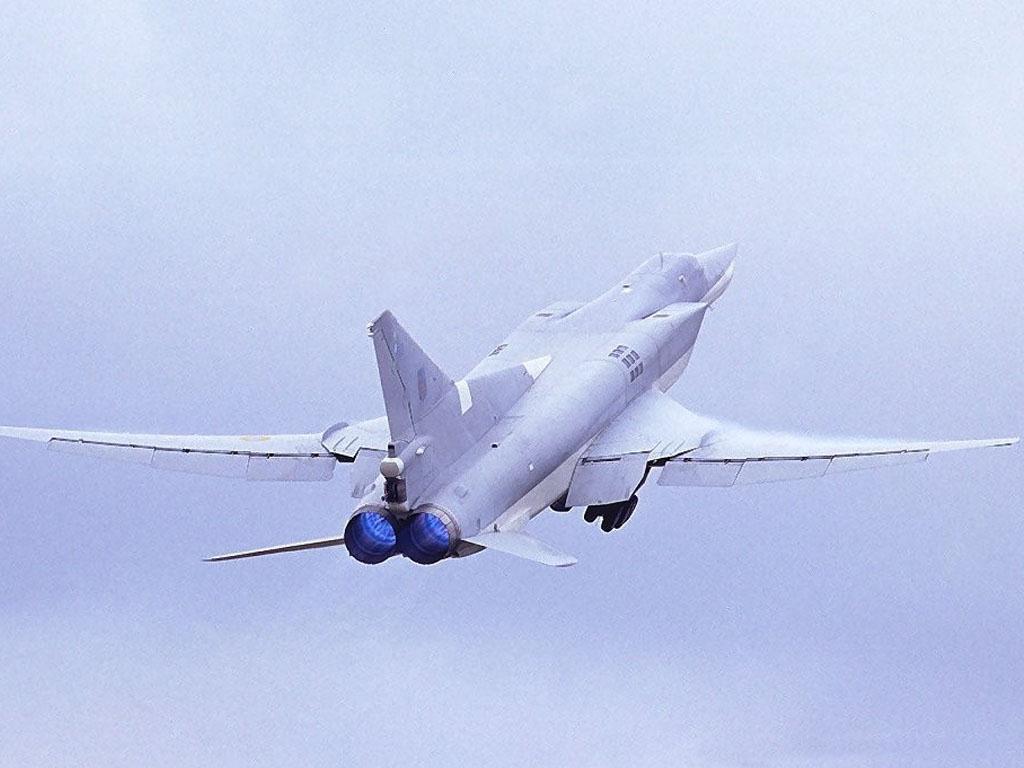 Самолет ту 22м3 фото и описание. Самолёт ту-22м3. Ту-22v3 сверхзвуковой самолёт. Ту-22 сверхзвуковой самолёт. Ту 22м3 морской авиации.